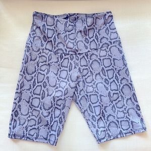 ONZIE HIGH RISE BIKE SHORTS